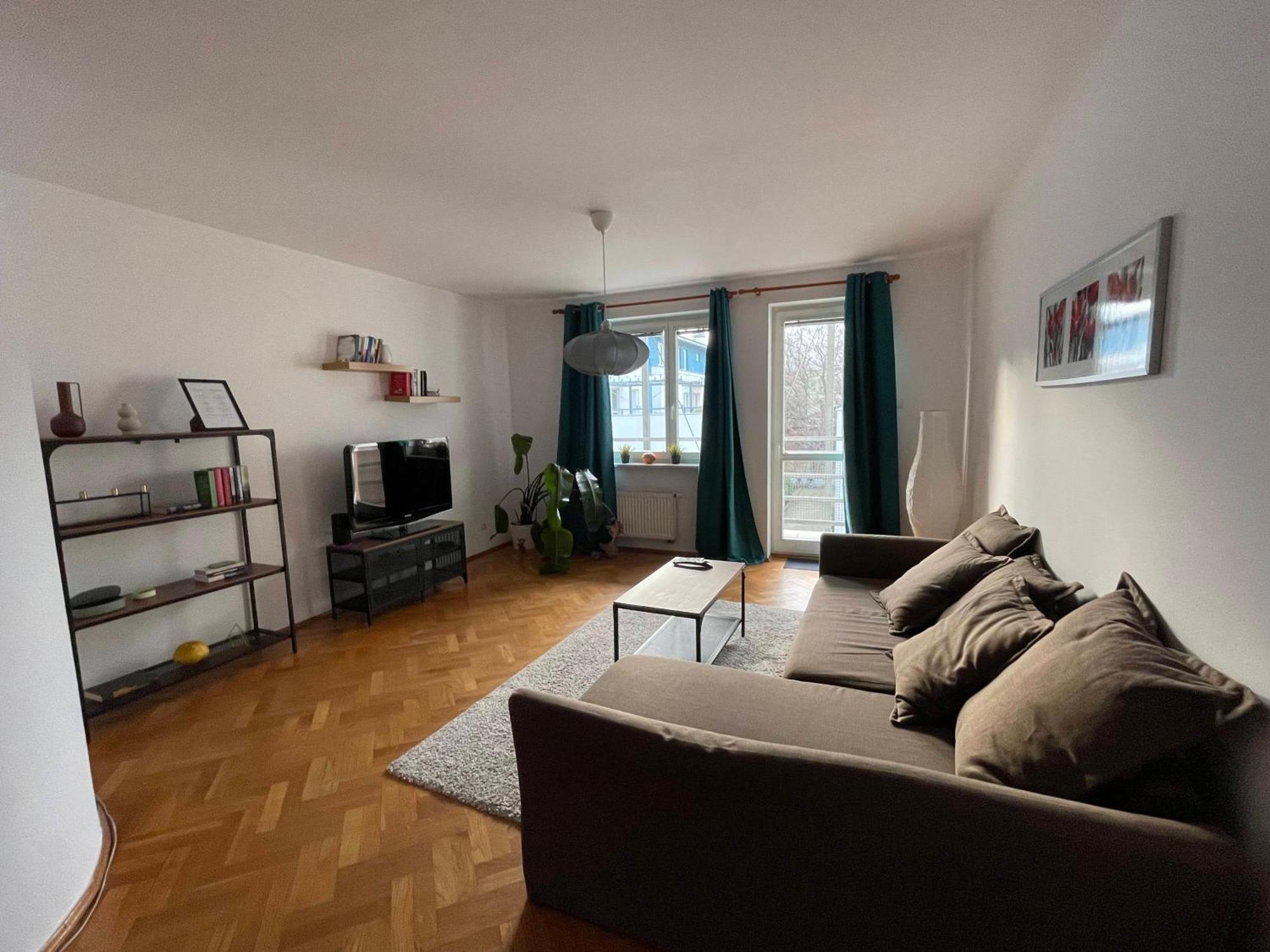 - No 7 Apartament *